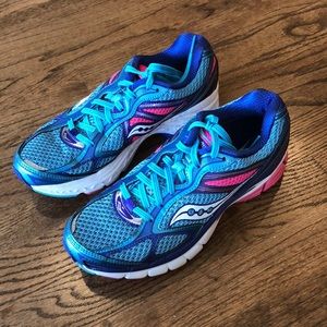 Gently used Saucony Guide 7 women’s Size 8.5